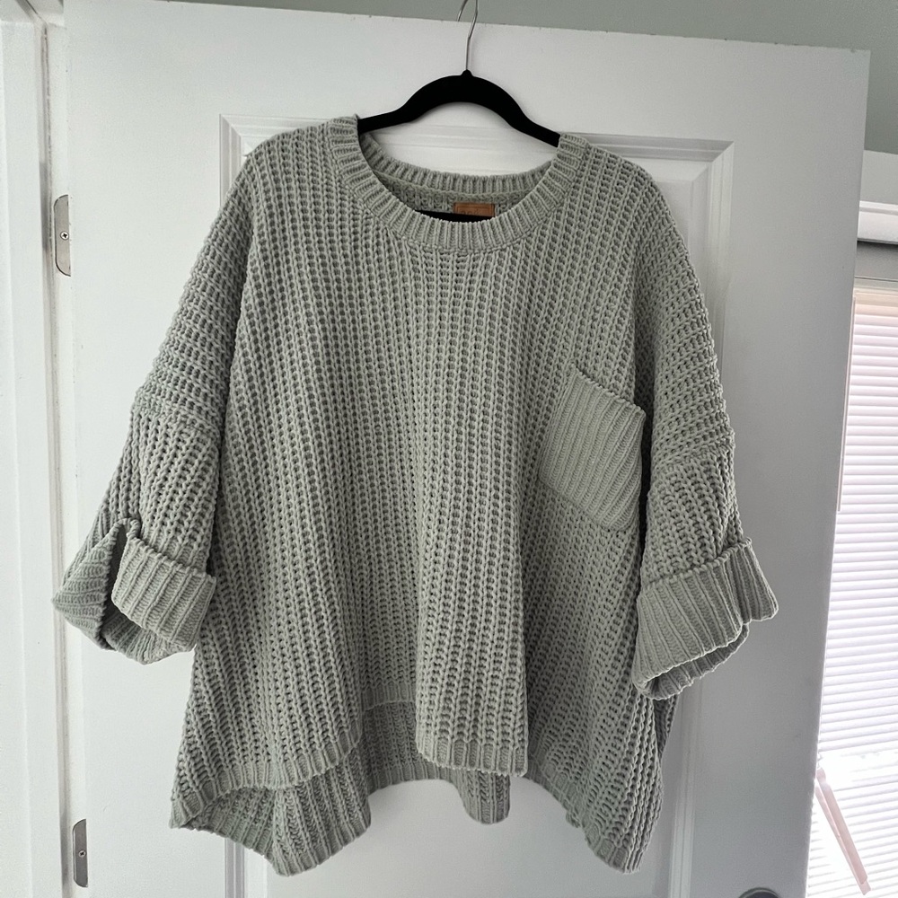 Green chunky knit sweater
